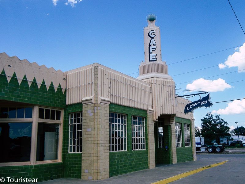 Conoco Café Shamrock