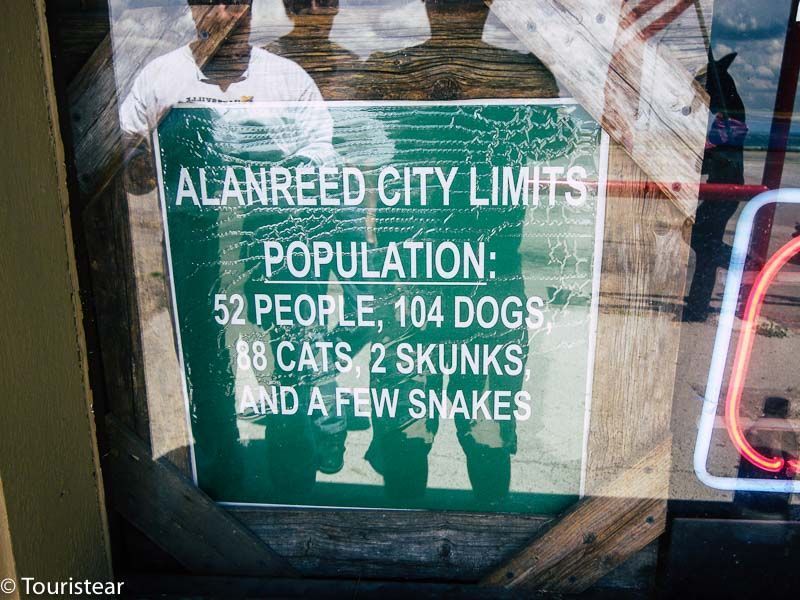 Alanreed population sign