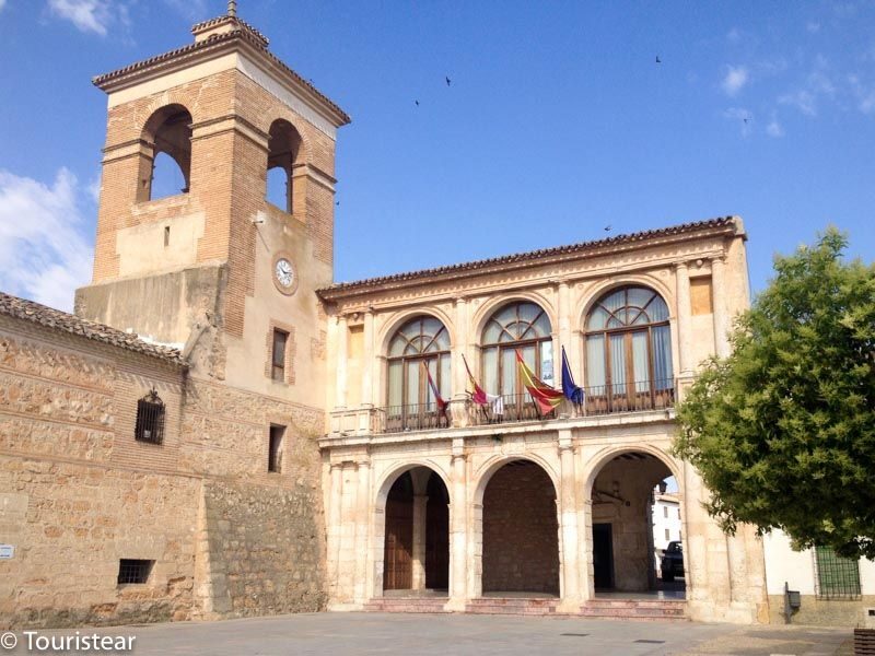 villanueva de la jara, plaza mayor