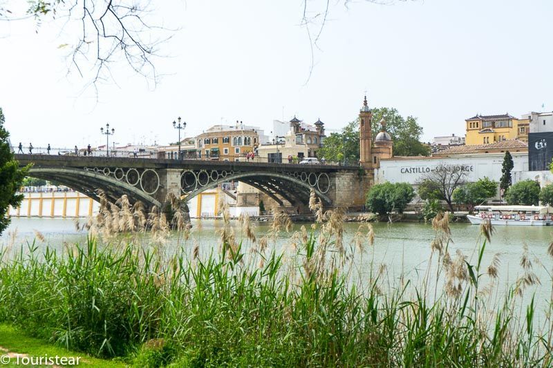 Sevilla, Puente de triana vista desde la otra orilla