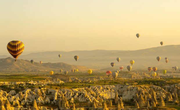 turquia, capadocia, globos aerostaticos al amanecer