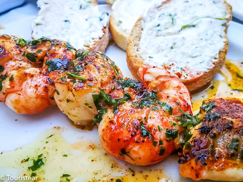 comer en el mercado del Carmen de Málaga