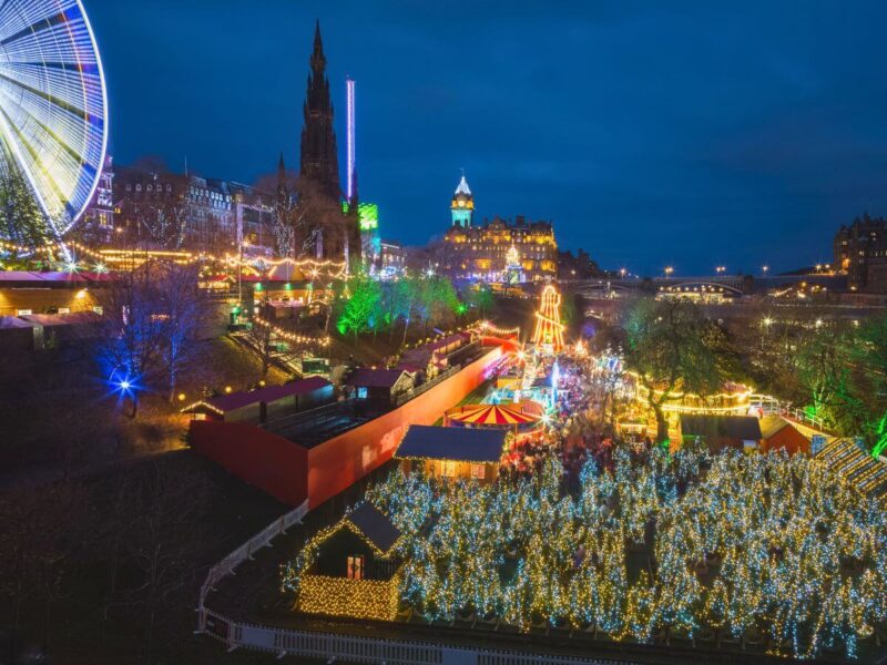 Edinburgh Christmas market by night
