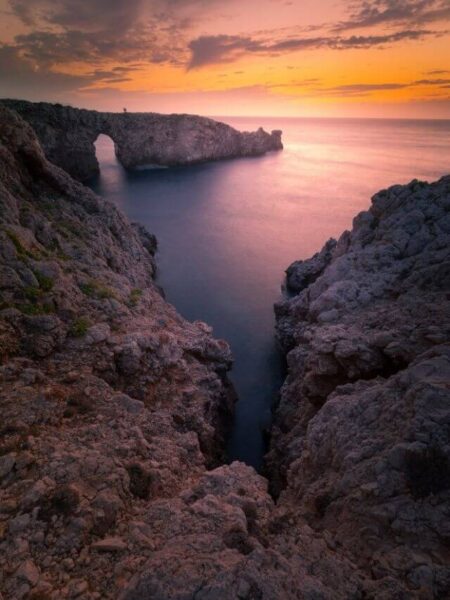 Cala de Menorca al atardecer