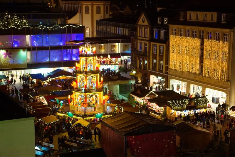 Centro histórico de Nuremberg con decoración navideña