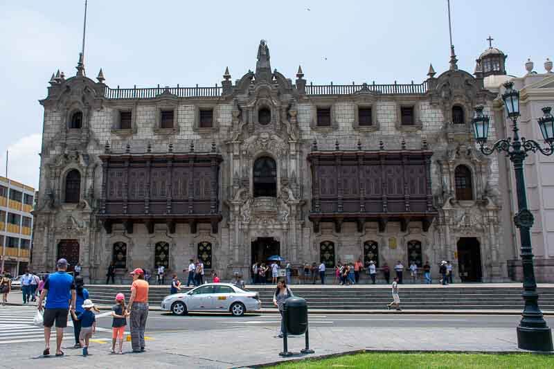 Building in the historic center of Lima