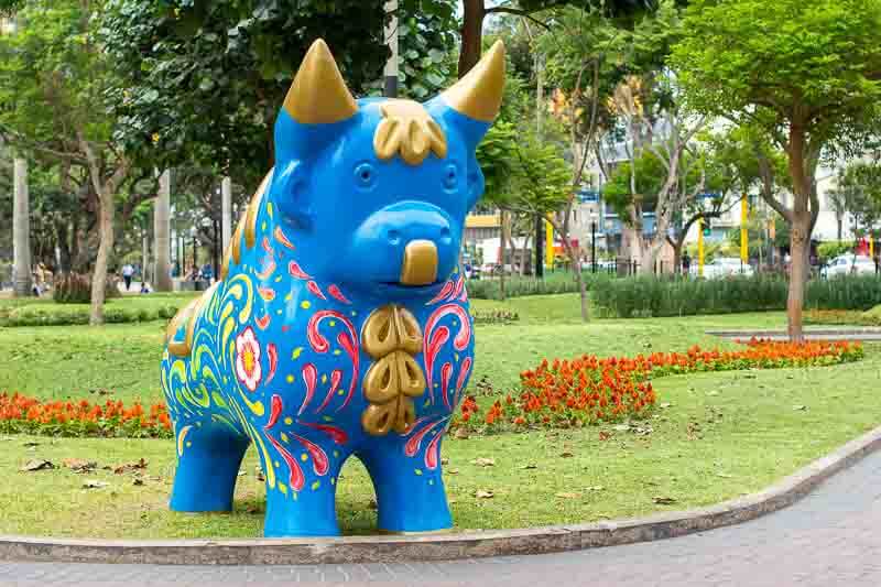 Blue sculpture in Miraflores Lima