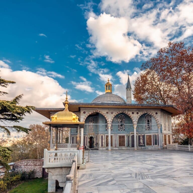 Visit Topkapi Palace: A Historical Adventure in Istanbul